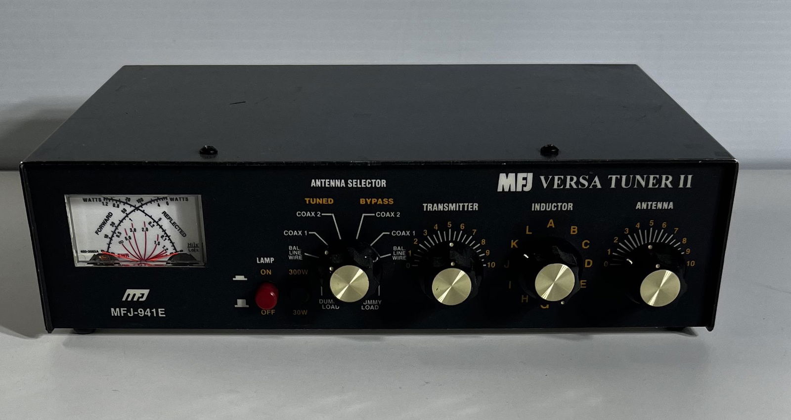 MFJ-941E Versa Turner II: MFJ-941E Versa Turner II. The MFJ-941E gives you a 300 Watt antenna tuner that covers everything from 1.8 - 30 MHz -- plus you get a lighted Cross-Needle meter with on/off switch, antenna switch and a