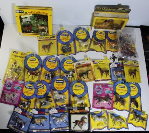 (44) Breyer Horse Stablemates (1 of 7)