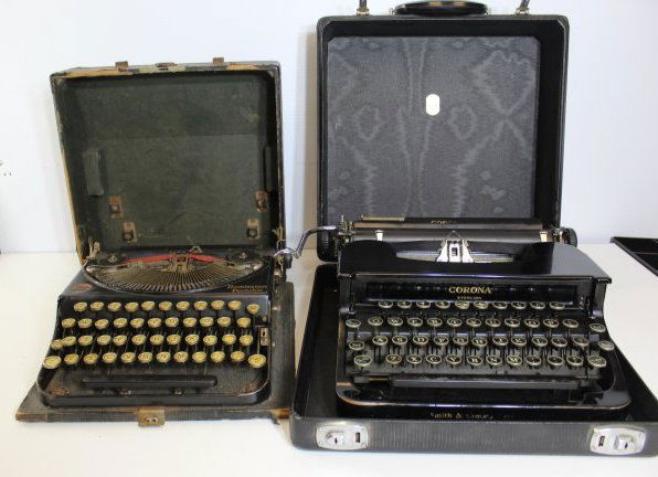 Lot of Vintage Typewriters (1 of 13)