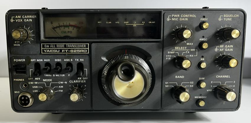 YAESU ★ ALL MODE TRANSCEIVER FT-767GX Yaesu FT-767GX all mode HF SSB HAM radio - YouTube