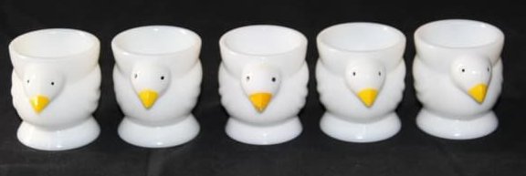 Vintage Opalex Chicken Egg Cups Made in France Lot of 5: Vintage Opalex Chicken Egg Cups Made in France Lot of 5. They are milk glass Chicken egg cups. They are a very nice looking set of 5. they measure 3 inches by 1 3/4 inches 2 1/4 inches height. They ar