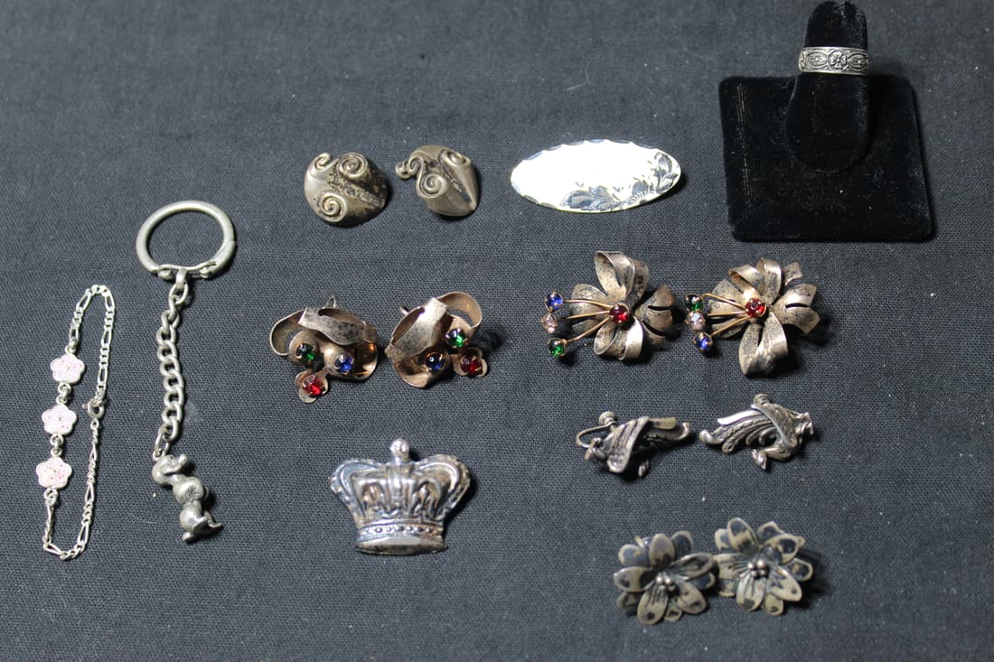 (10) .925 Sterling Silver Jewelry - Earrings, Brooches, Bracelet, Rings & Key chain (1 of 19)
