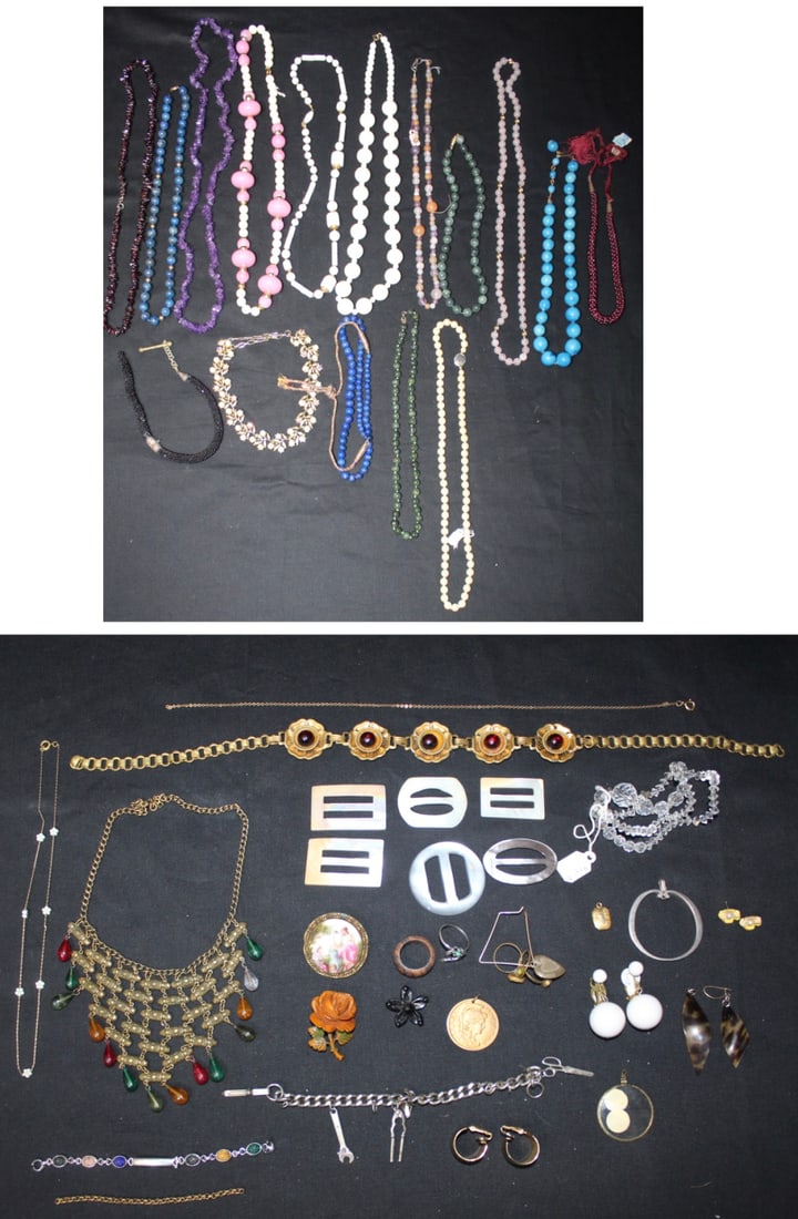 Large Lot of Costume Jewelry  - Necklaces, Earrings, Rings, , Belt Buckles , Pendants & Bracelets (1 of 9)