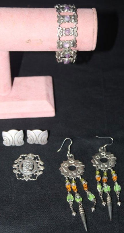 (4) 925 Mexican/Peru Sterling Silver Jewelry - Earrings, Bracelet, Pendant (1 of 8)