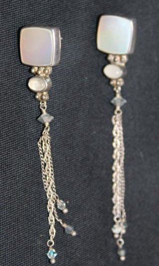 8 Grams 925 Sterling Chipita Vintage Earrings: 8 Grams 925 Sterling Chipita Vintage Earrings. These earrings are signed on the back of each one, Chipita 925.They are beautifully designed and crafted. With a pearl square look on the top and a small