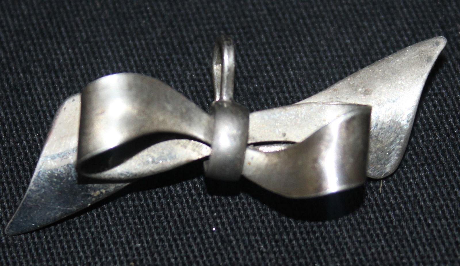 MK Sterling Silver Bow Brooch/Pendant 4 Grams (1 of 2)