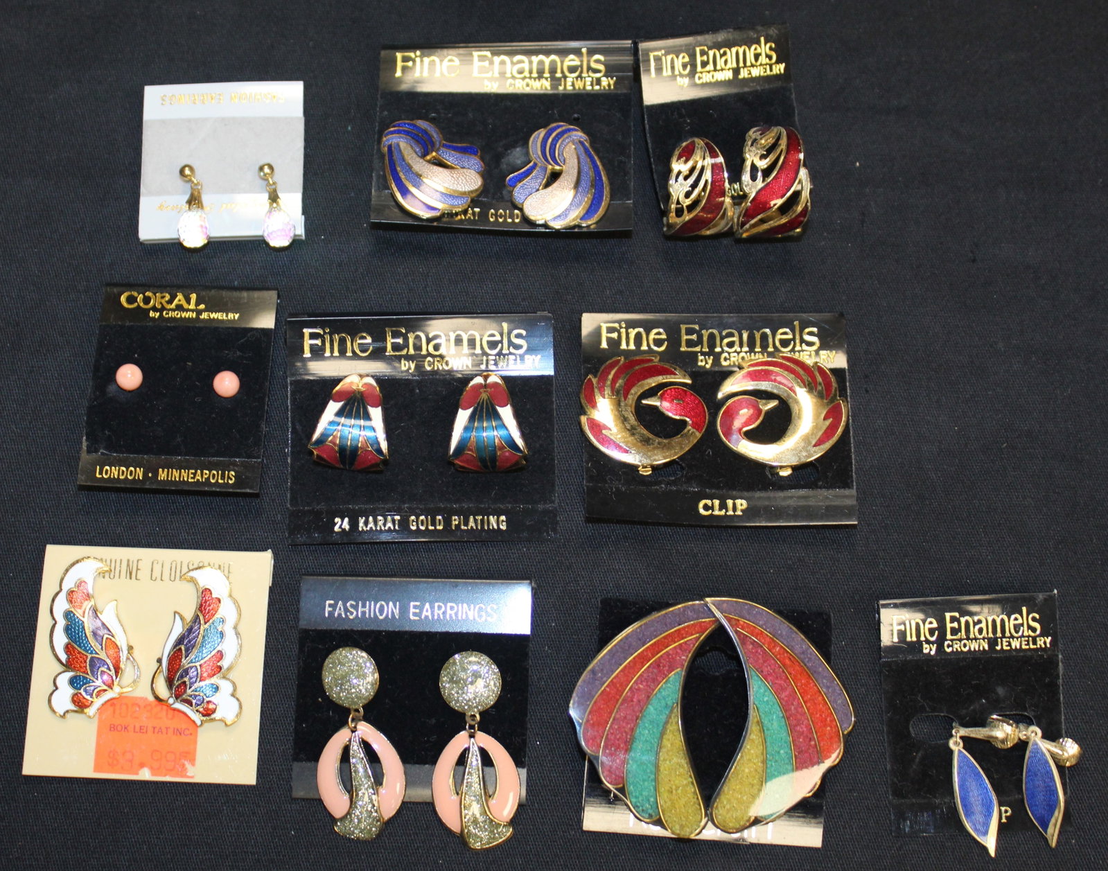 (10) Costume & Enamel Earrings - Crown Jewelry, Rosecraft, Crystal Jewelry, & Genuine Colisonne: (10) Costume & Enamel Earrings. This is a beautiful lot of earrings that will be perfect for any special occasion. Some of the brands include: Crown Jewelry, Rosecraft, Crystal Jewelry, & Genuine Coli