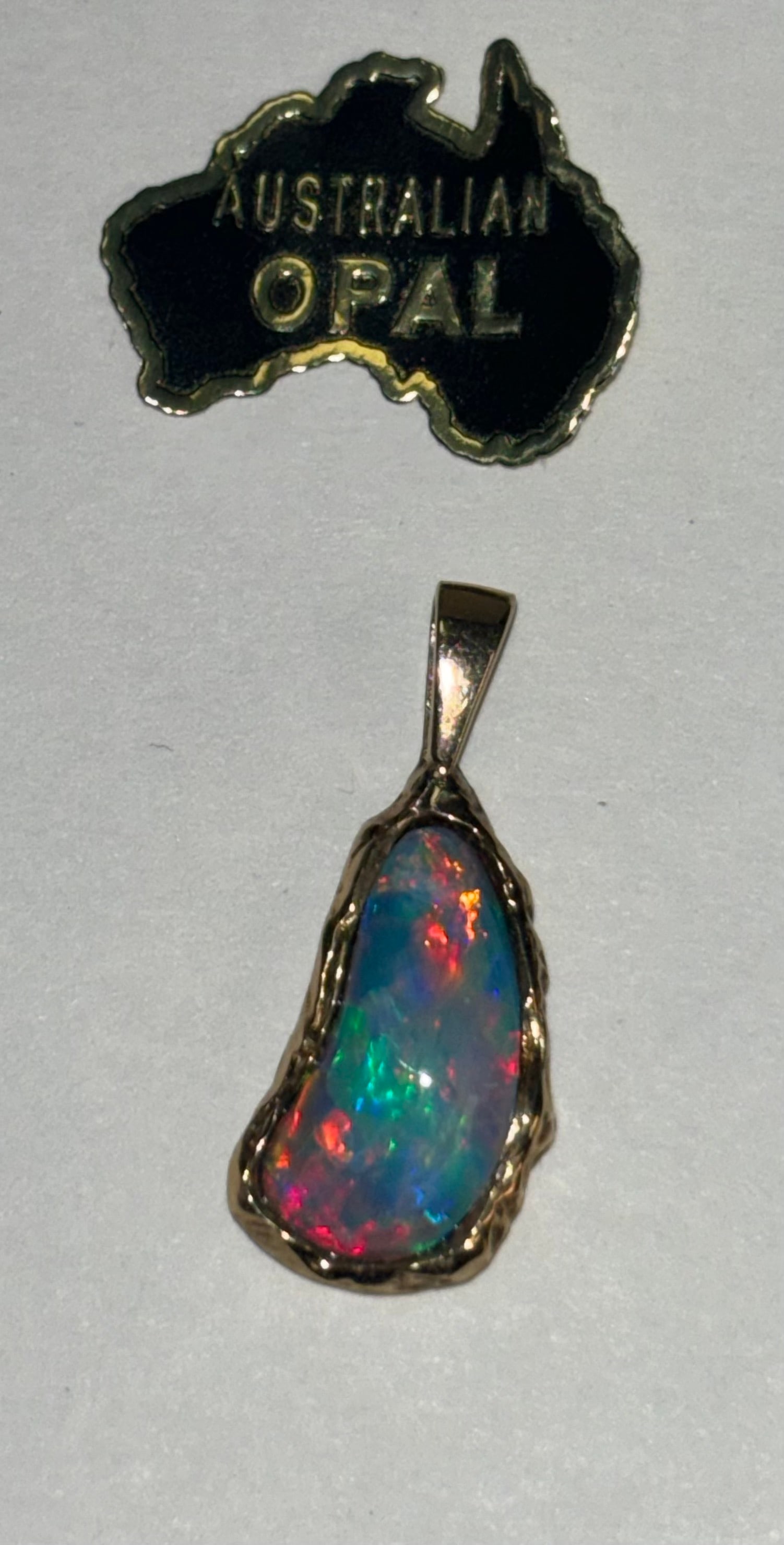585 (14kt Gold) Australian Opal Pendant (1 of 3)