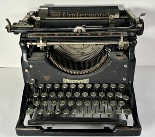 Underwood Typewriter Company 1923 - No. 3719099-5