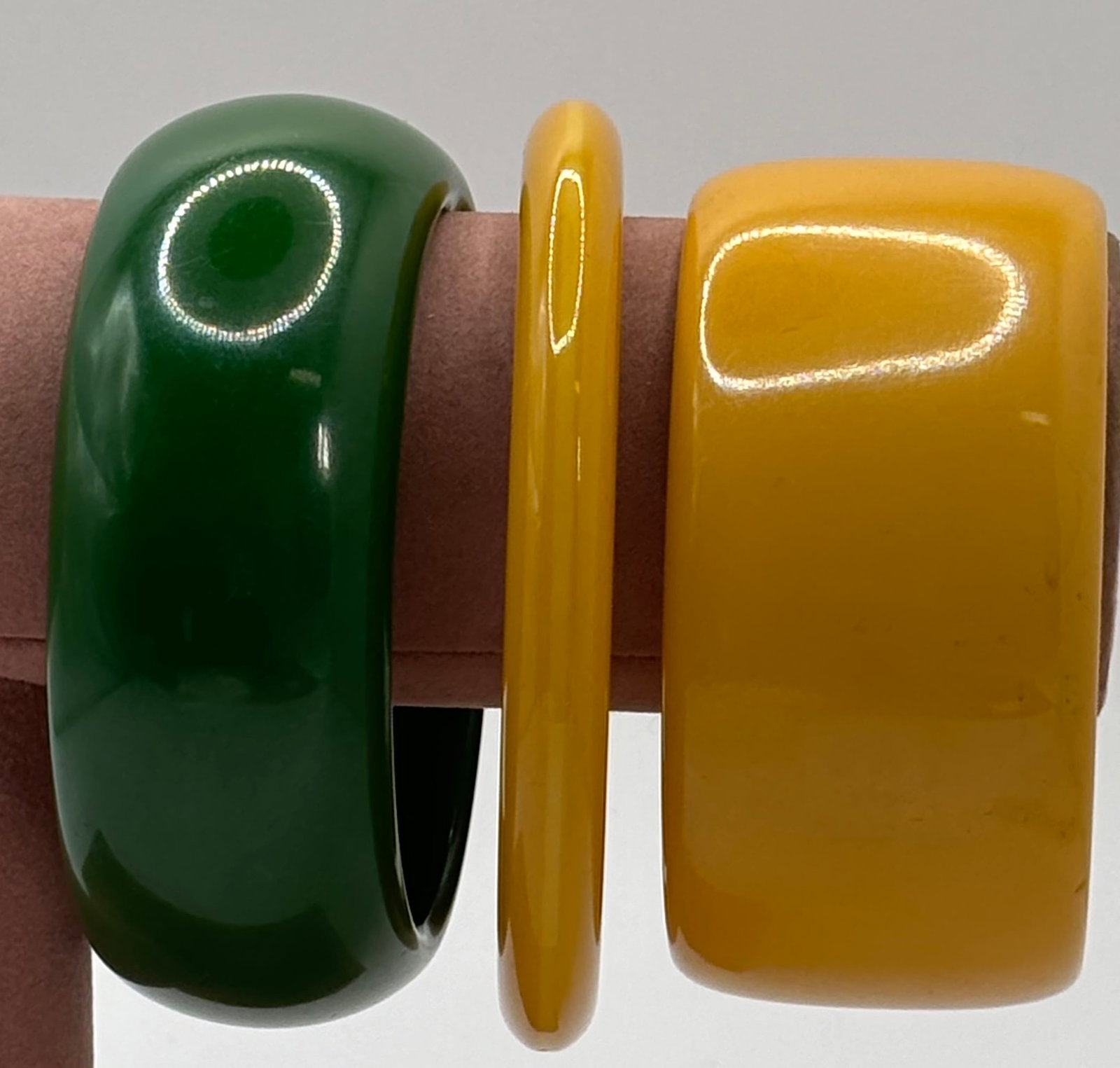 (3) Solid Yellow & Green Bakelite Bangle Bracelets (1 of 5)