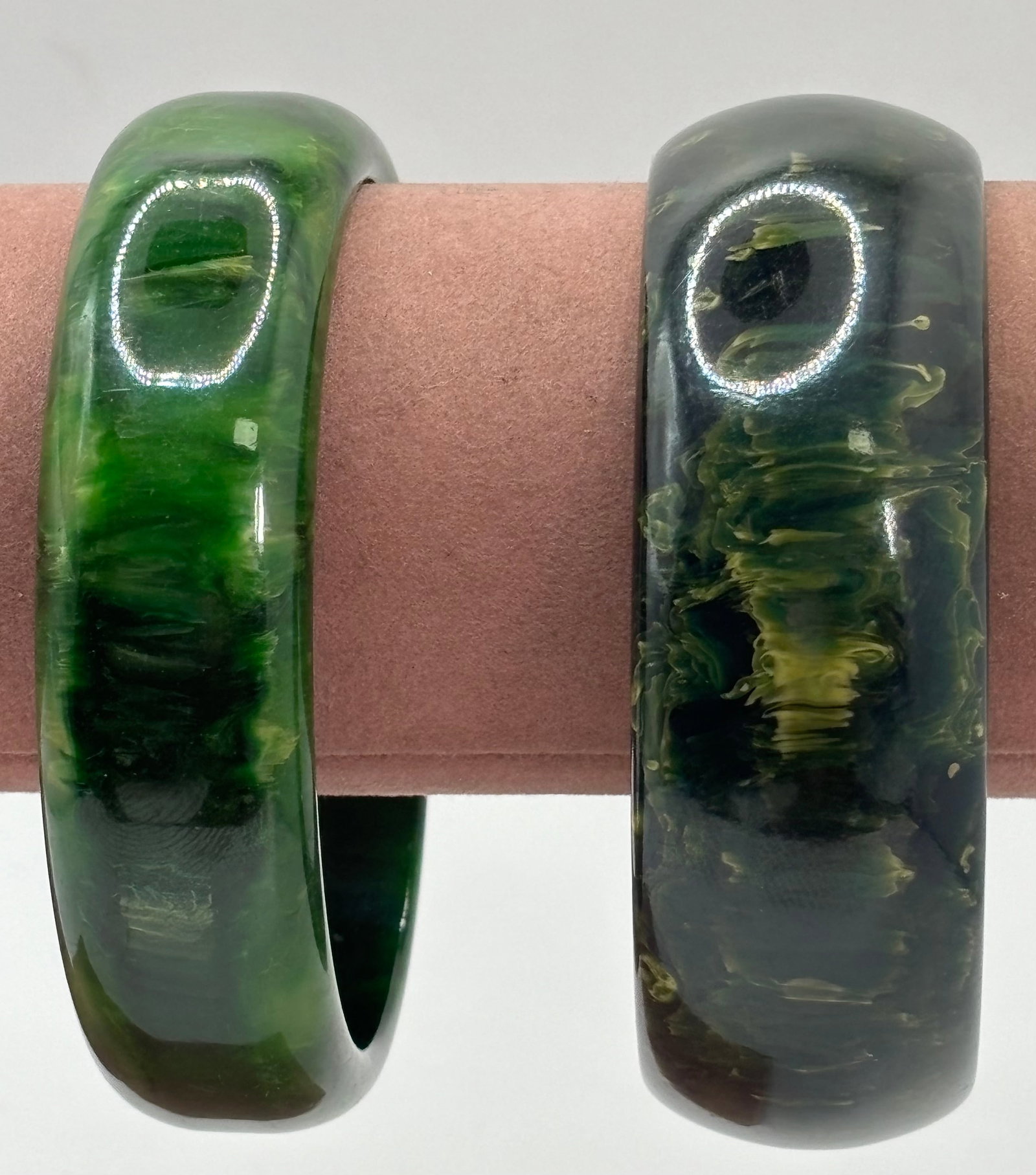 (2) Deep Green Marbled Bangle Bakelite Bracelets (1 of 4)