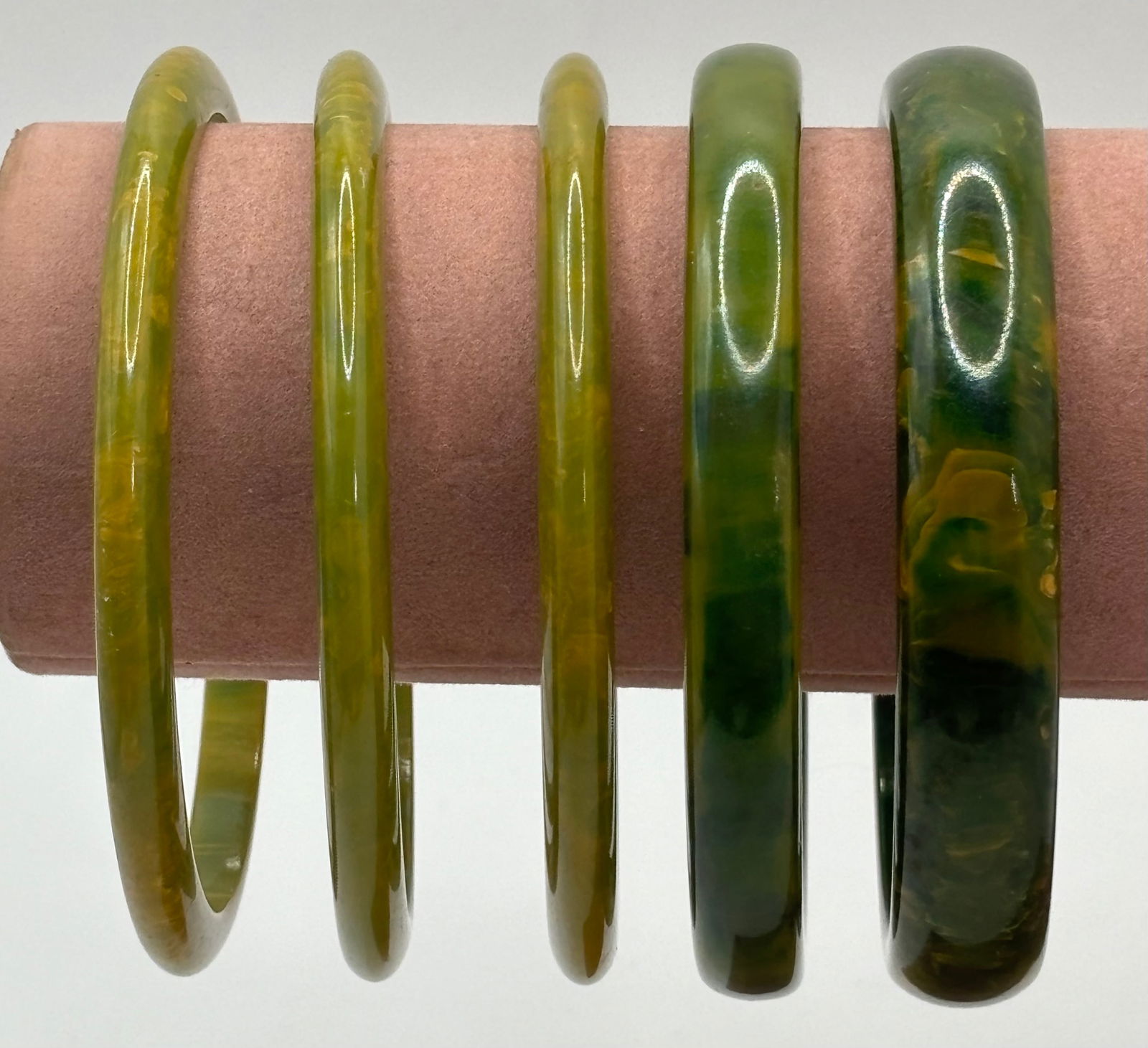 Set of 5 Green Marbled Bakelite Bangle Bracelets (1 of 4)