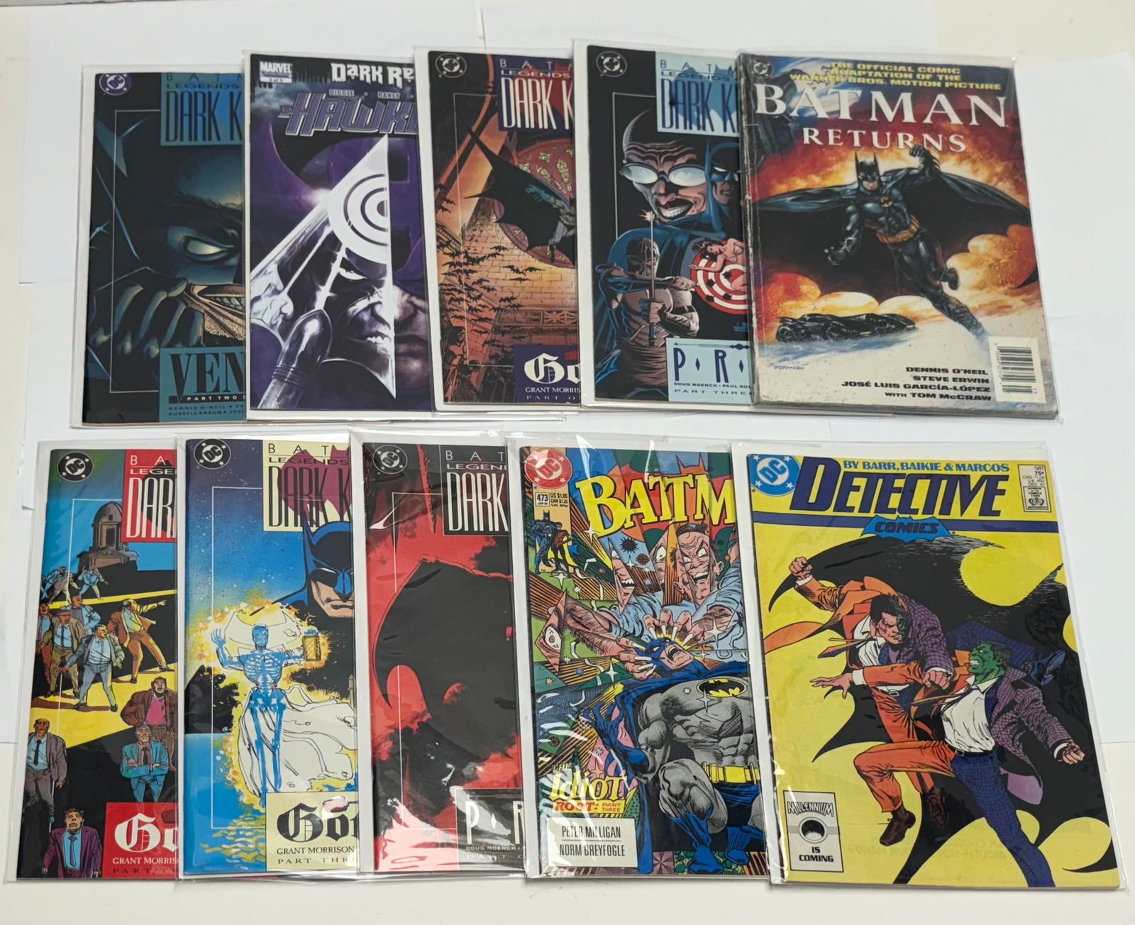 Lot of 10 Comic Books - Grades -  DC Comics - Batman & Hawkeye 1987, 1990, 1992 (1 of 11)