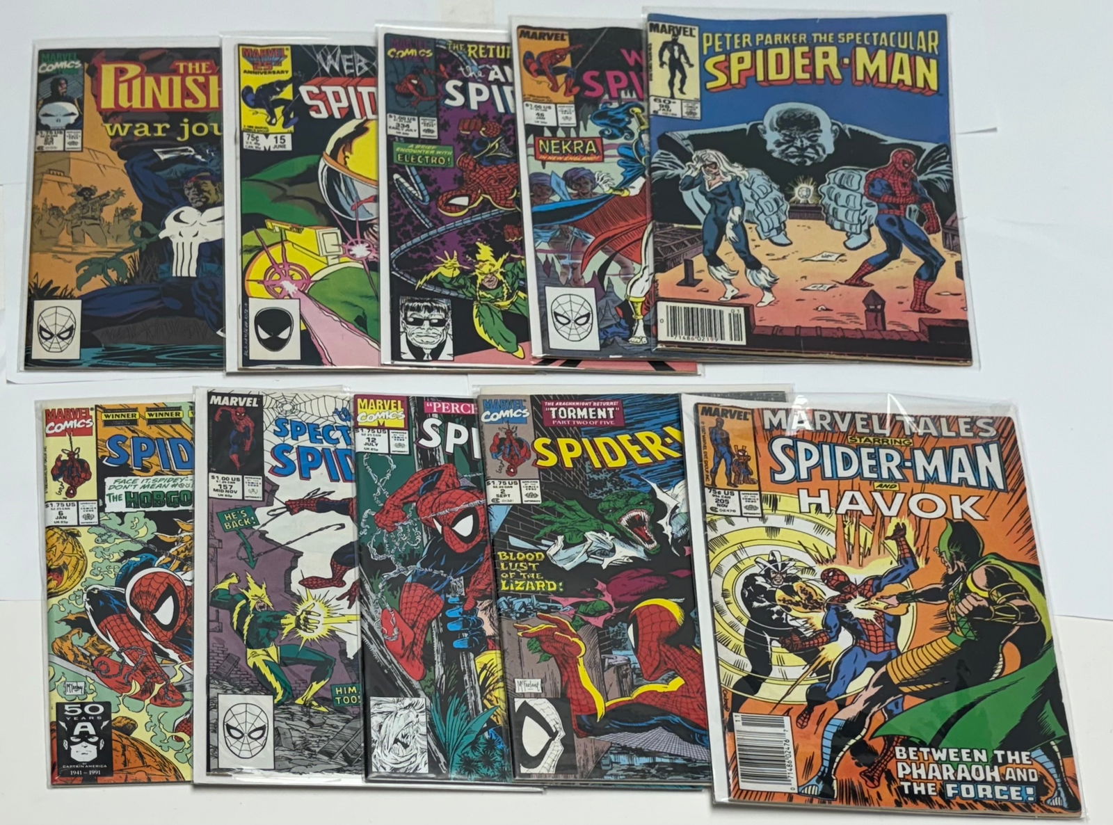 Lot of 10 Comic Books - Grades- Marvel Comics - The Punisher 1985, 1986, 1987, 1989, 1990, 1991 (1 of 11)