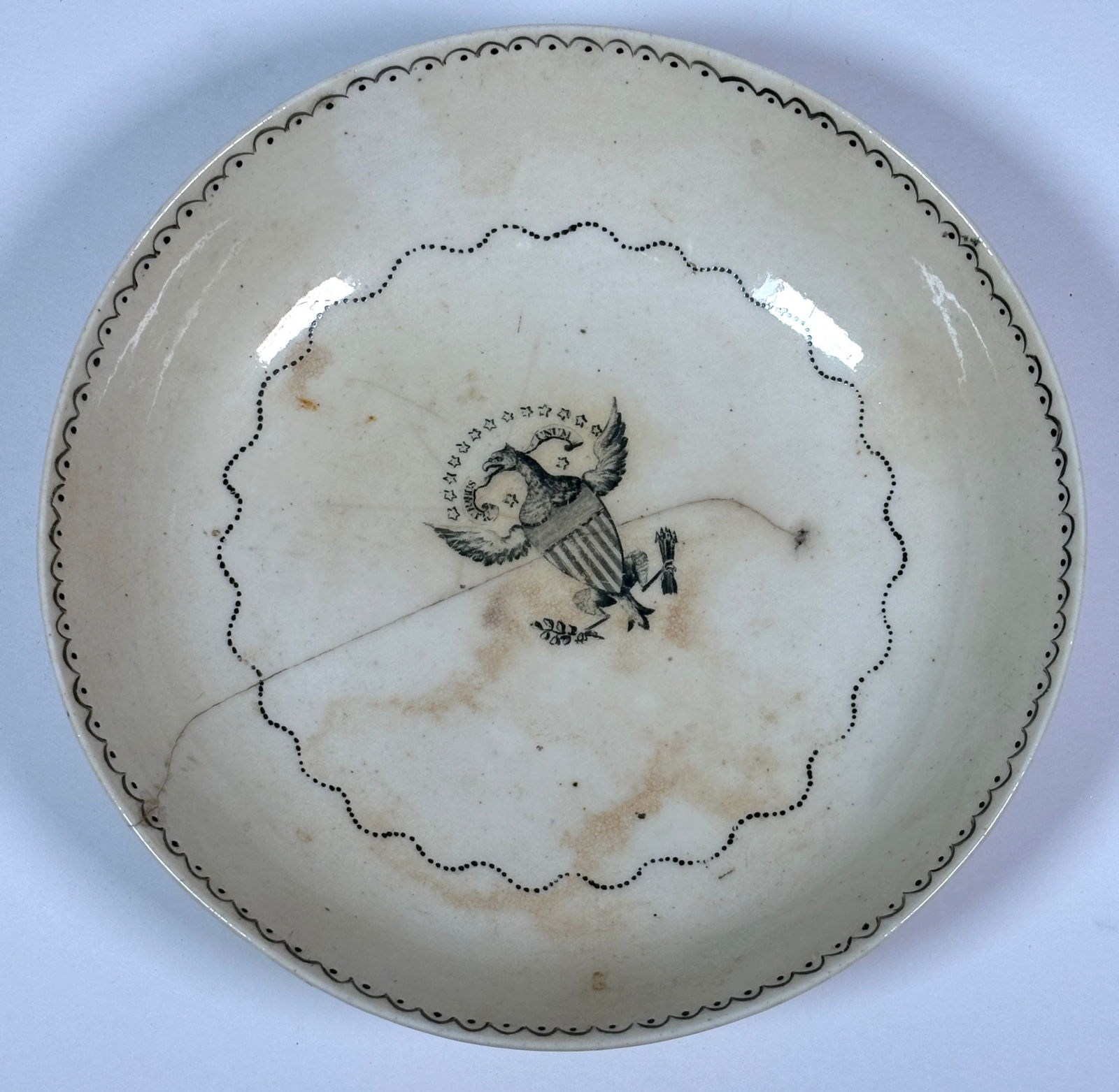 American Eagle Decorated Chinese Export Porcelain Berry Bowl 18th Century (1 of 10)