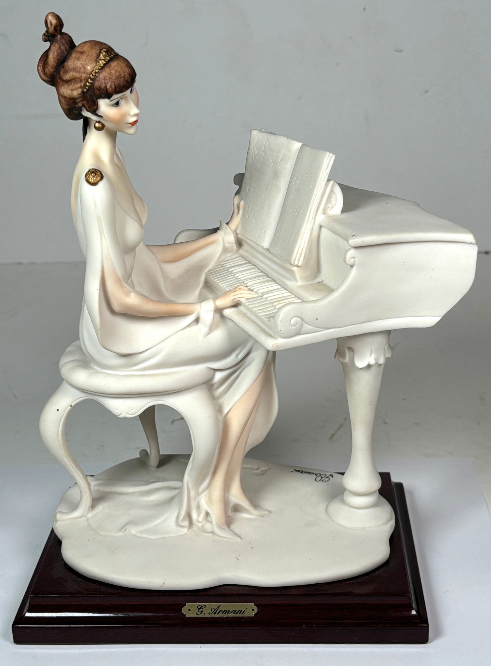1939 Giuseppe Armani 'Lady at Piano' Figurine (1 of 17)
