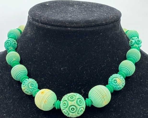 Lot of 25 1940s-1960s Exhibit Cards: Theses cards are machine cards that came from the 40s through 60s, where you would put 5c, in the machine and an exhibit card would come out. These are nice old cards, they are in okay condition for t