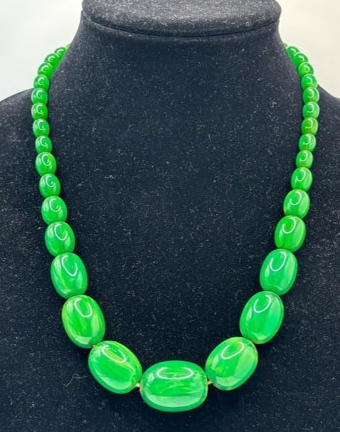 Lot of 25 1940s-1960s Exhibit Cards: Theses cards are machine cards that came from the 40s through 60s, where you would put 5c, in the machine and an exhibit card would come out. These are nice old cards, they are in okay condition for t