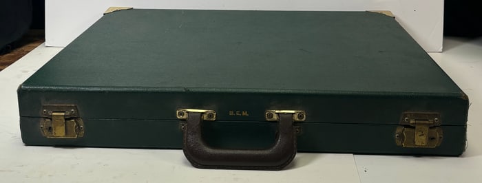 Vintage Backgammon Marbled Green & Butterscotch Bakelite Pieces in Carrying Case