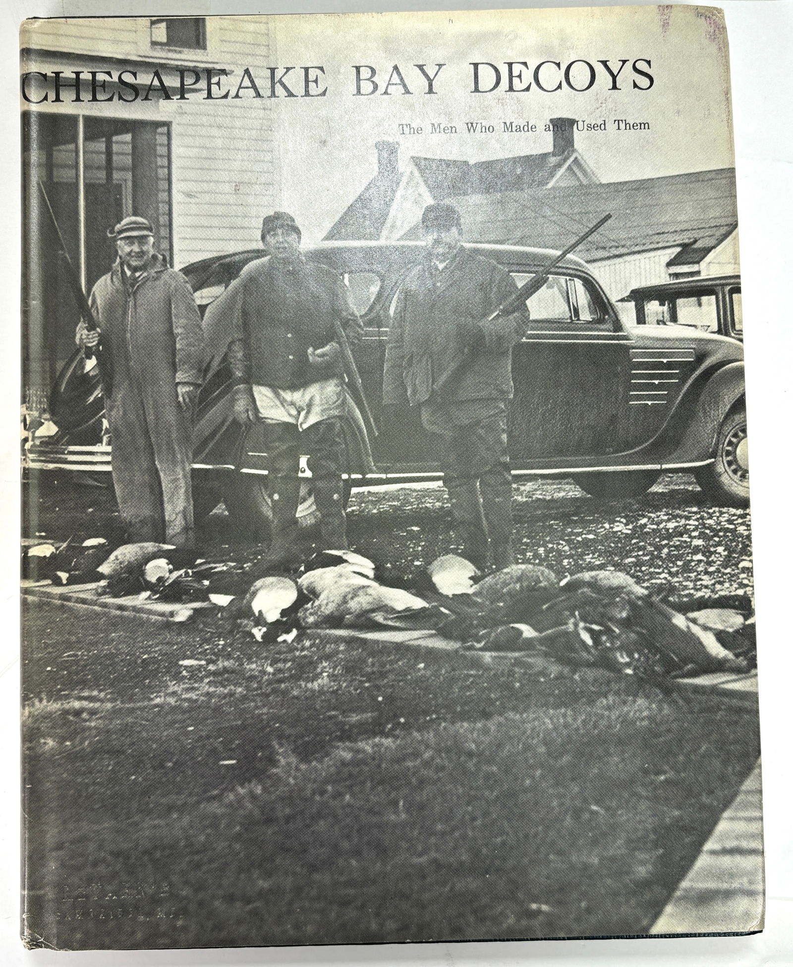 Cheasapeake Bay Decoys: The Men Who Made and Used Them by R.H. Richardson 1973: Cheasapeake Bay Decoys: The Men Who Made and Used Them by R.H. Richardson 1973, it is in great condition, it has 192 pages. Publisher: Crow Haven Publishers, Author: R.H. Richardson, Year:1973 The mas