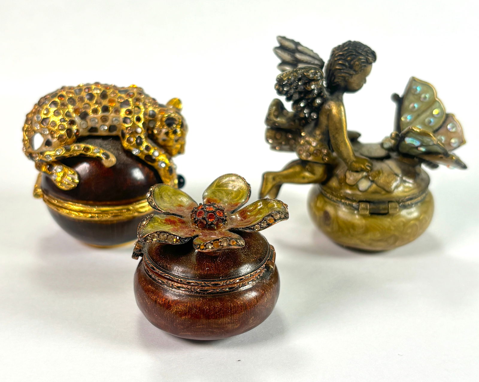Jay Strongwater Open Enamel Flower, Leopard & Butterfly Angel Fairy Pill Box: Jay Strongwater Open Enamel Flower, Leopard & Butterfly Angel Fairy Pill Box, these are three beautiful pill boxes, they are 3 collectible iterms from the artsit Jay Strongwater. All three are encrust