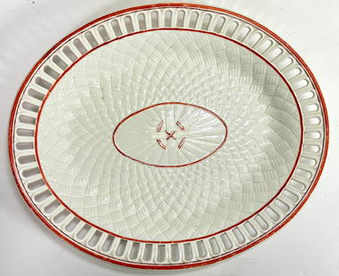 Vintage Wedgwood Redlined Creamware Plate: Vintage Wedgwood Redlined Creamware Plate. A beautiful old plate, it is a true testament to classic elegace, it is worn a bit due to age. Perfect to use as a display piece for special occasions. It