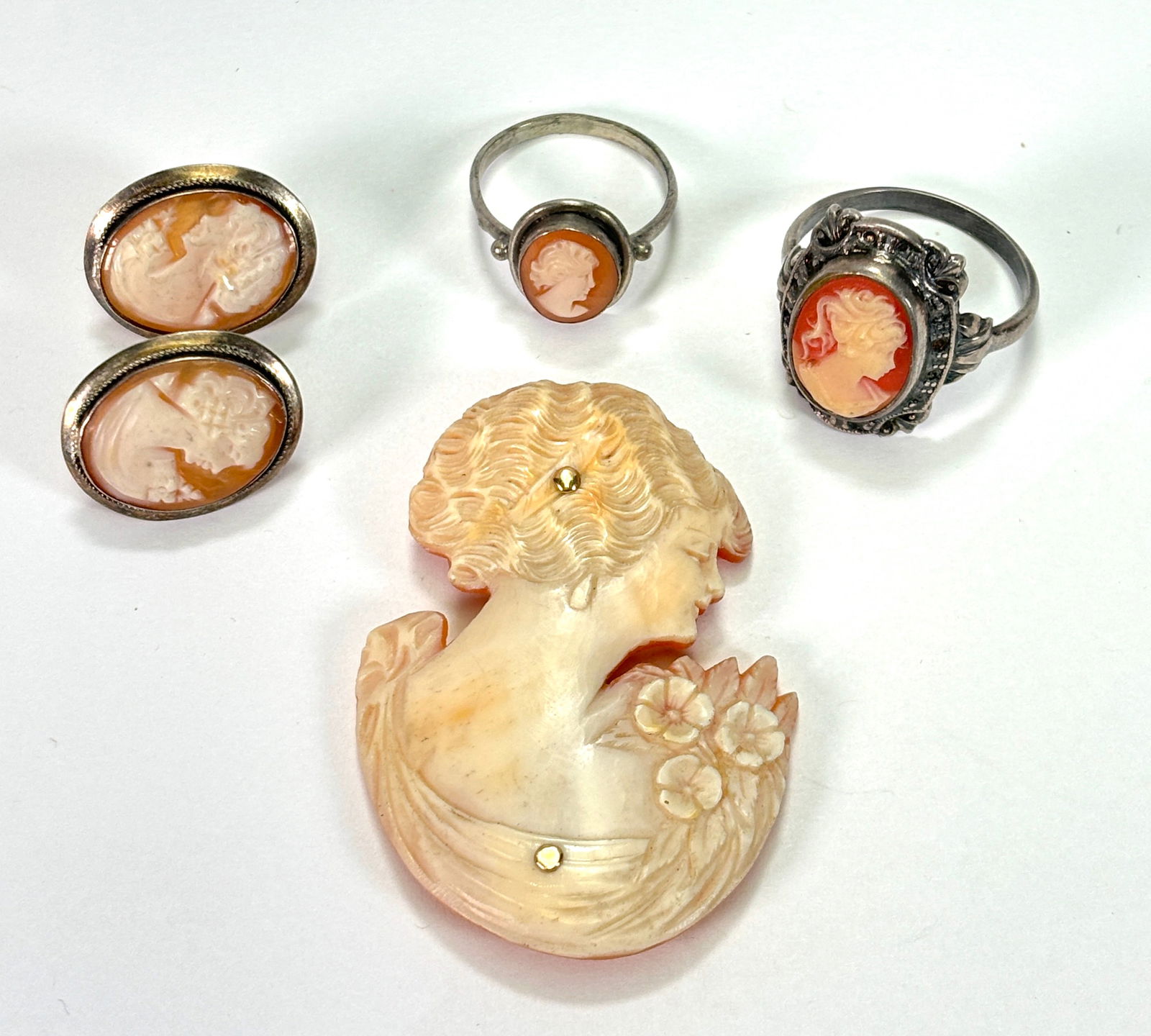 5. Vintage 4pc Cameo Jewelry Set - Brooch, Earrings, & 2 Rings (1 of 13)