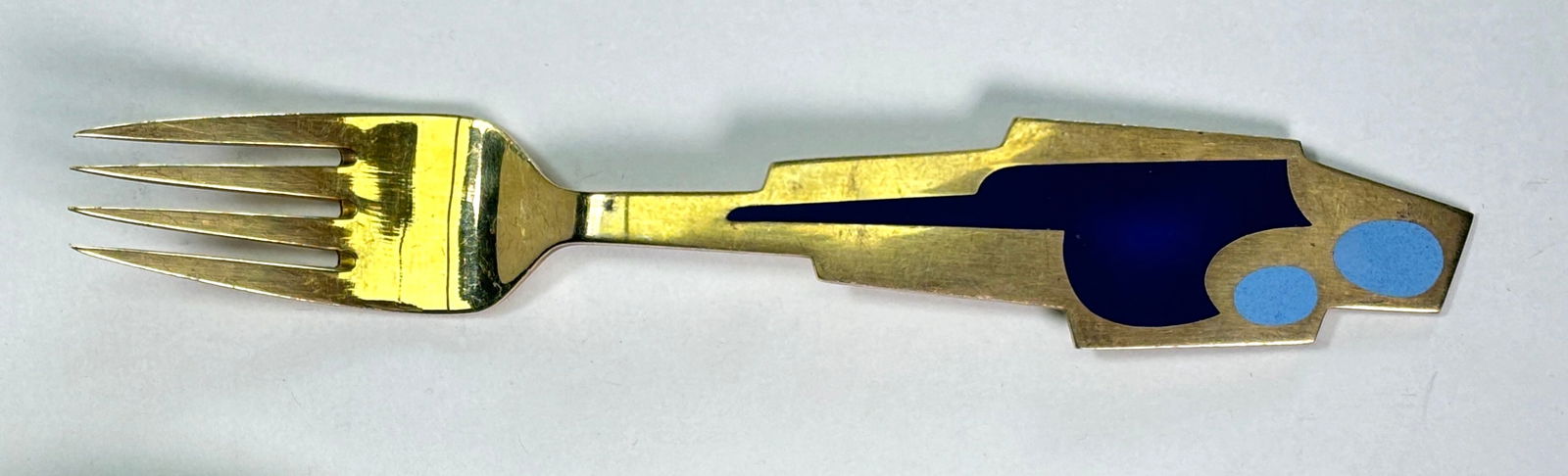 A. Michelsen Christmas Fork - Madonna and Child - Carl. R. Frederiksen 1962 - 24kt G.P. over S.S.: A. Michelsen Christmas Fork- Madonna and Child - Carl. R. Frederiksen 1962. A beautiful 24kt Gold Plate over 925 Sterling silver spoon with beautiful enamel design. It captures the essences of holiday