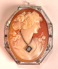 Antique 14kt Gold Cameo w/ A Single Diamond