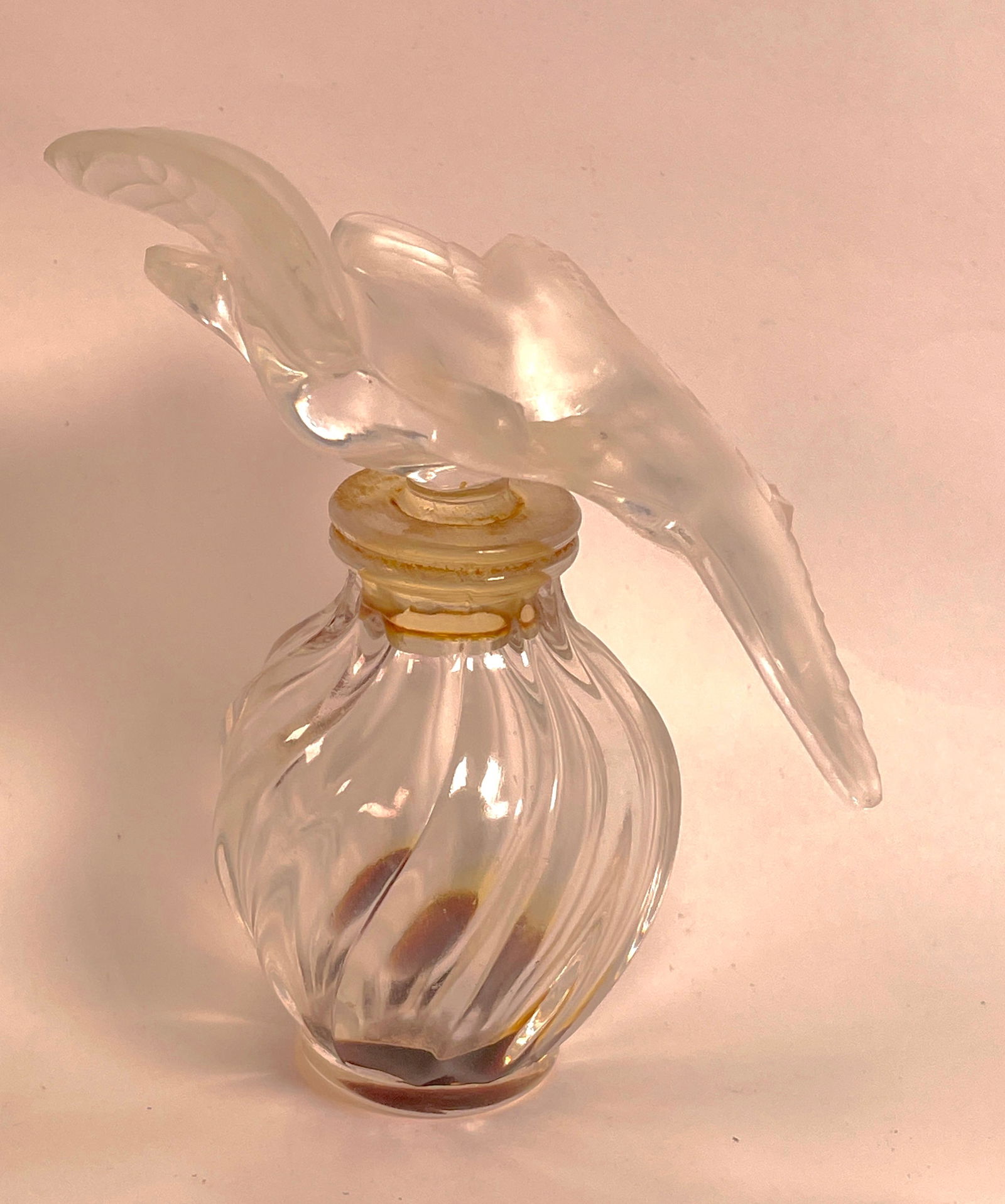 Vintage Lalique Perfume Crystal Bottle Nina Ricci L'Air du Temps 1/4 oz  Frosted Kissing Doves (1 of 7)