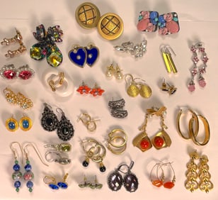 Lot of (30) Costume Jewerly Gold/Silver Tone Earrings - Clip-on, Hook, Stud