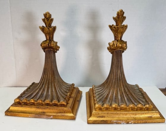 Vintage Italian Florentine-style Tropic Giltwood Wall Chiswick Bracket/Shelf: Vintage Italian Florentine-style Tropic Giltwood Wall Bracket. These two large brackets are in good condition, they have minor signs of wear from over the years. They can bring vintage charm to any