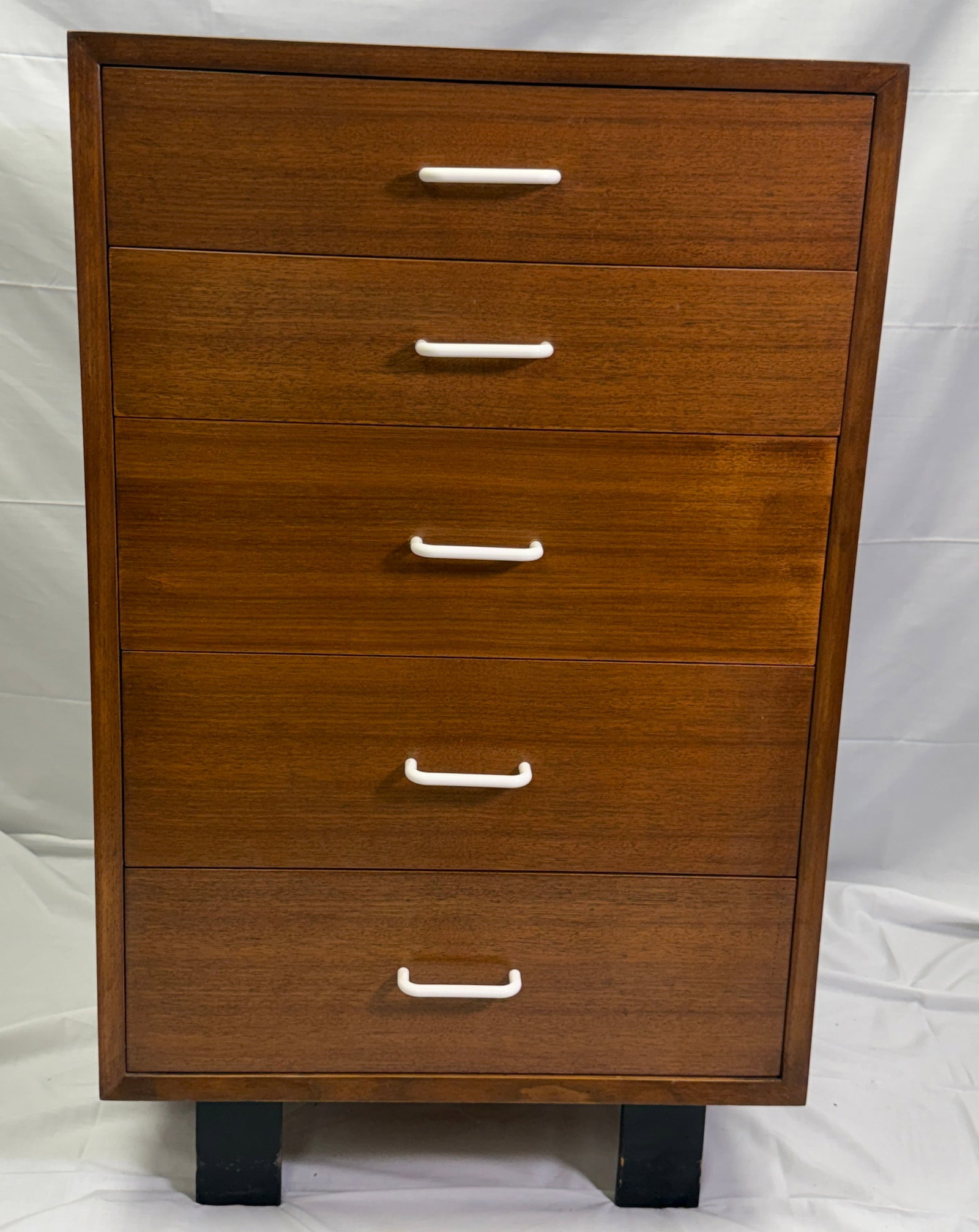 Walnut Chest of Draws by George Nelson for Herman Miller (1 of 19)