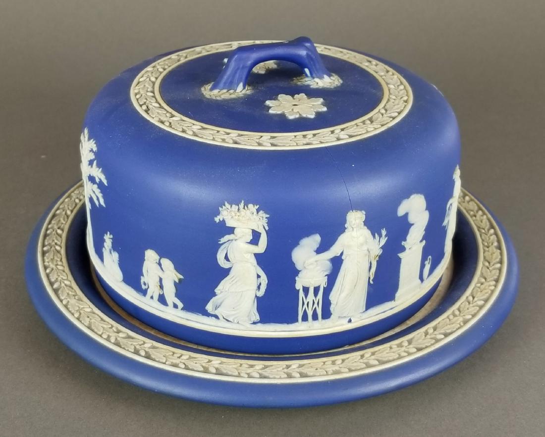 Wedgwood Porcelain Cake Stand (1 of 3)