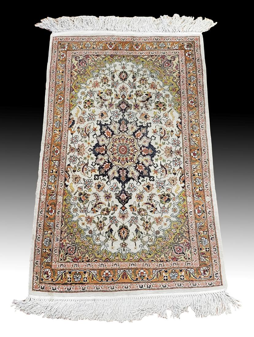 Oriental Throw Rug (1 of 6)