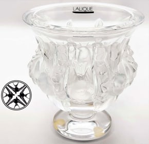 Lalique Dampierre Vase With Flowers