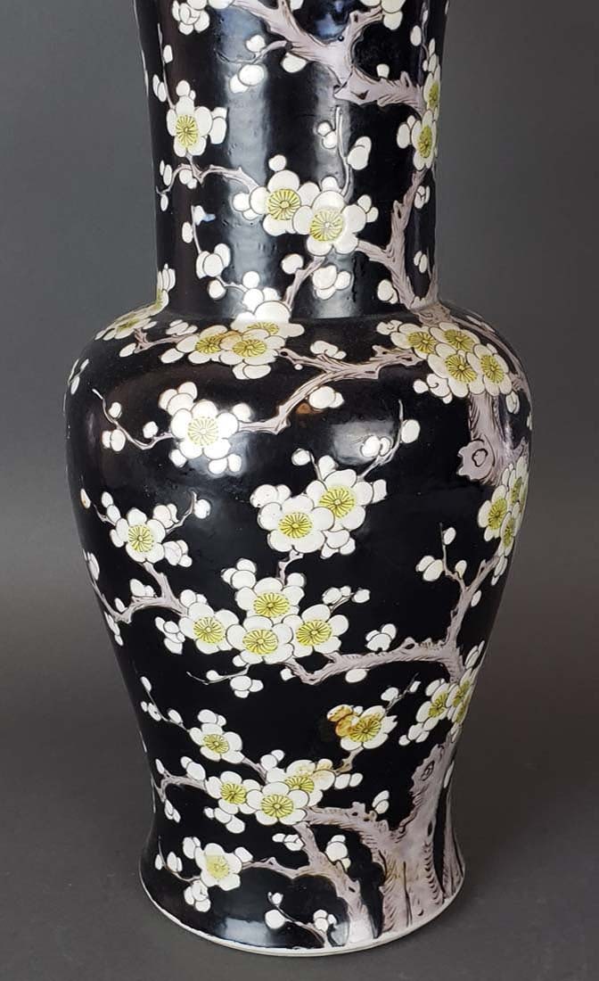 Large Chinese Porcelain Vase - 3