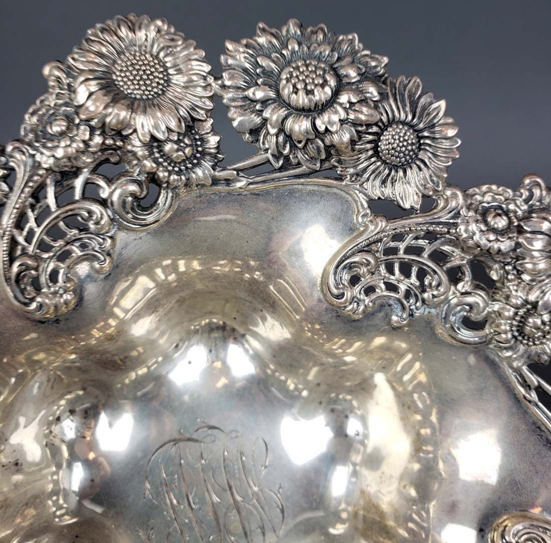 Pair of American Sterling Silver Dishes - 3