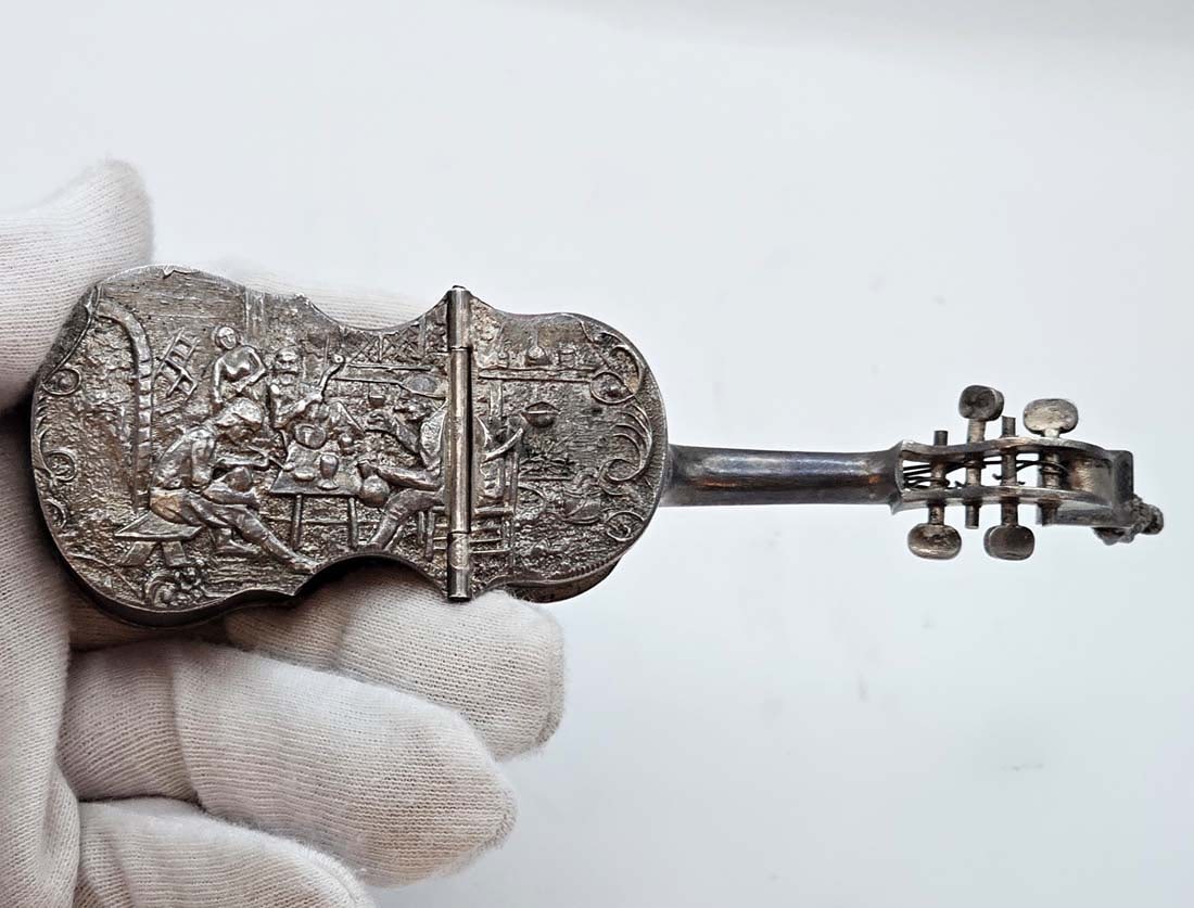 Instrument Silver (112g) Figural Violin Box - 4