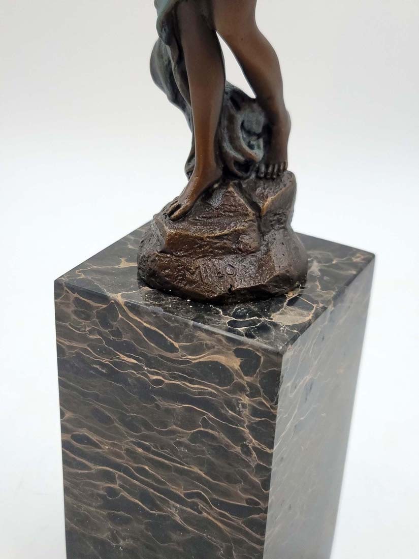 Signed Art Deco Lady In Wind, A Bronze Figurine, Milo - 2
