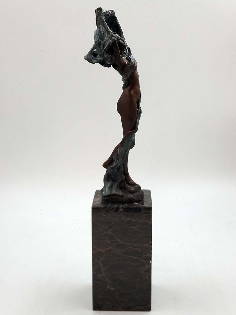 Signed Art Deco Lady In Wind, A Bronze Figurine, Milo - 5