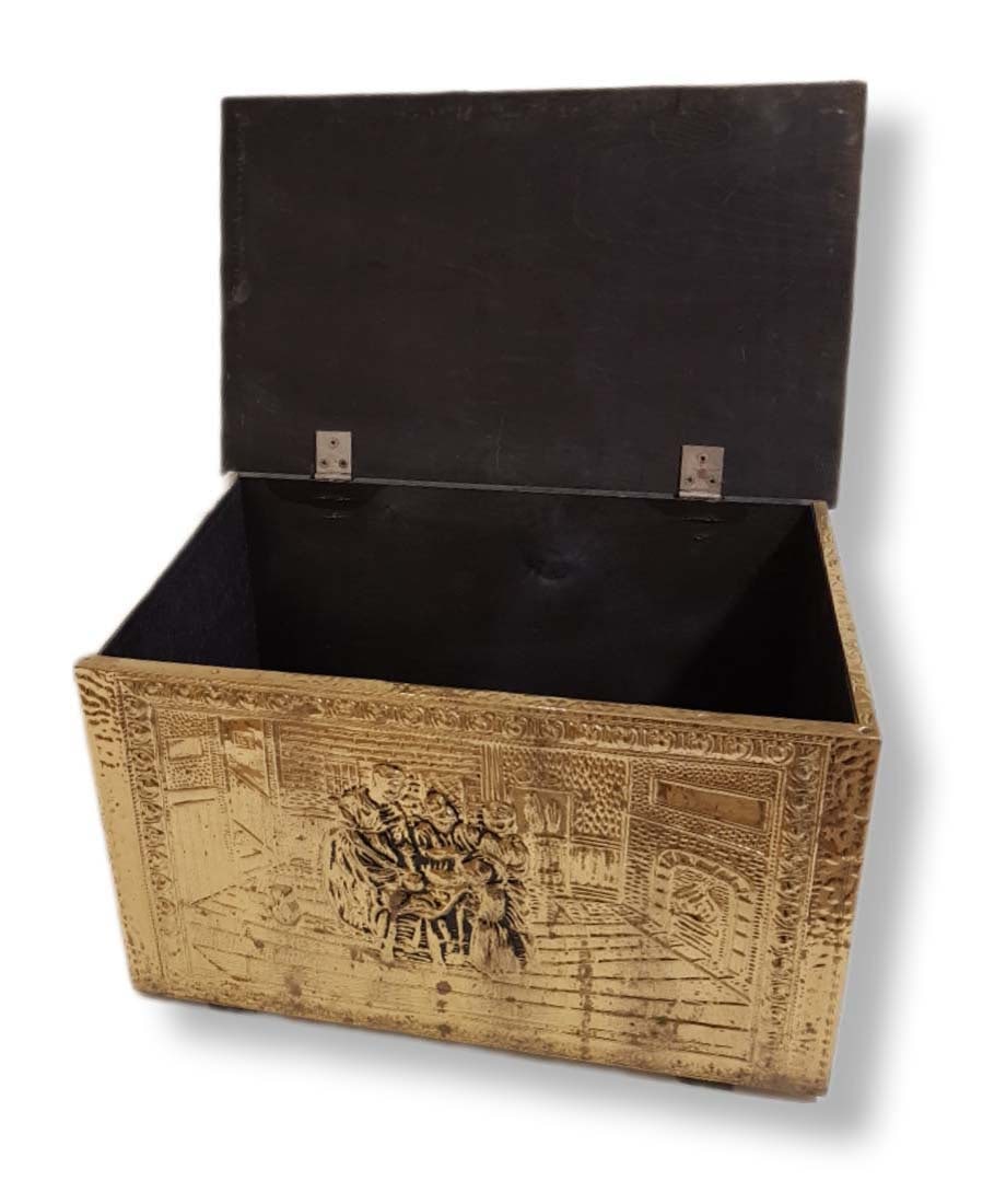 A Large Continental Brass Wooden Box - 3