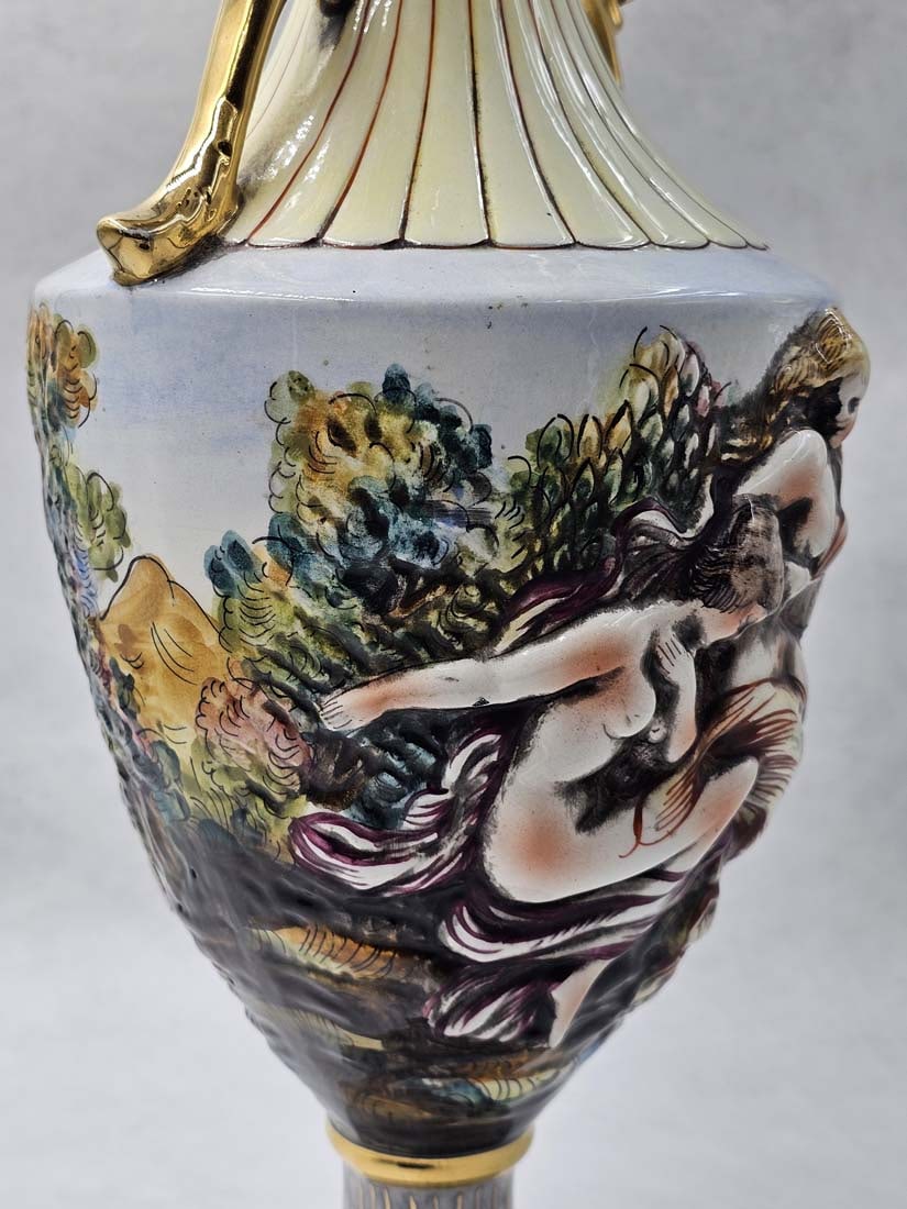 Large Capodimonte Bernini Hand Painted Vase, Hallmarked - 7