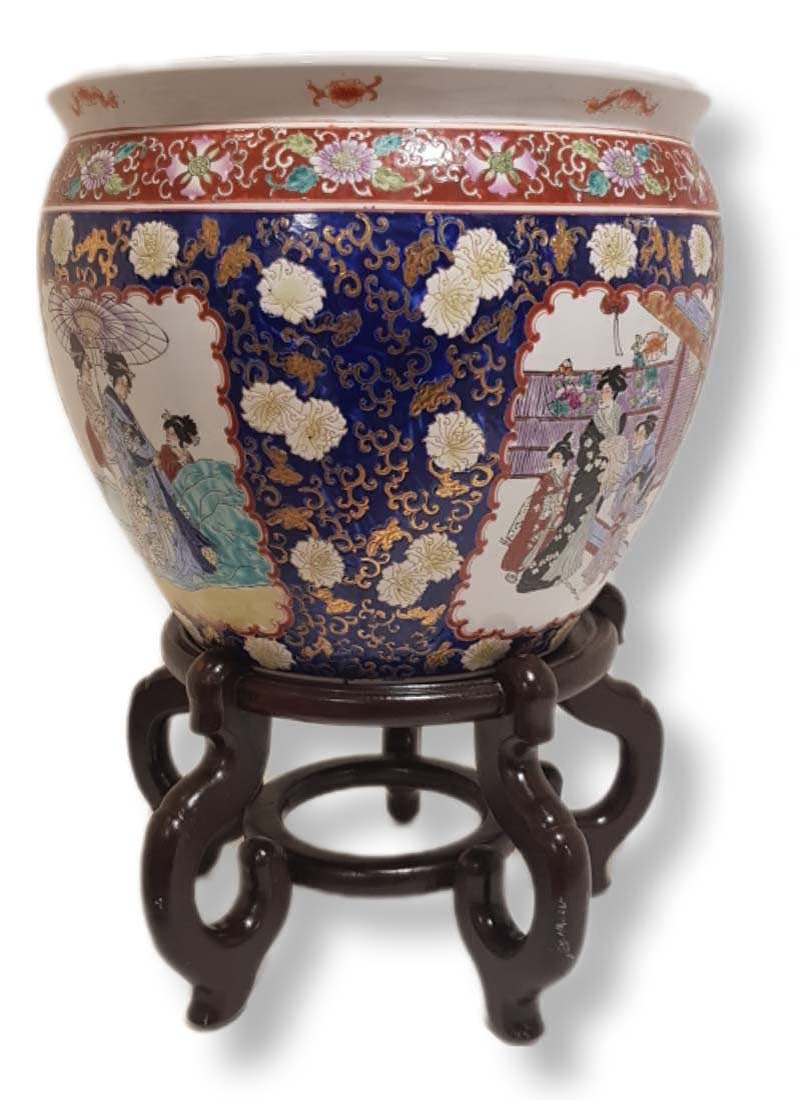Large Chinese Porcelain Vase - 2