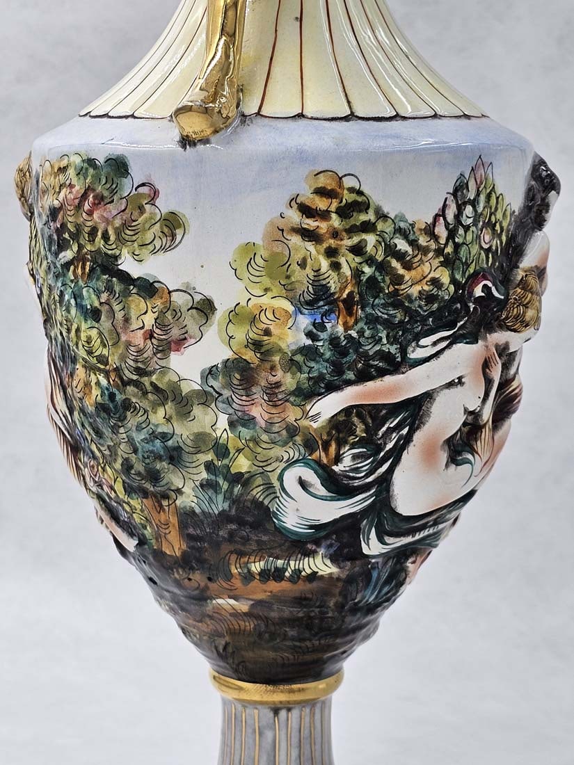 Large Capodimonte Bernini Hand Painted Vase, Hallmarked - 13