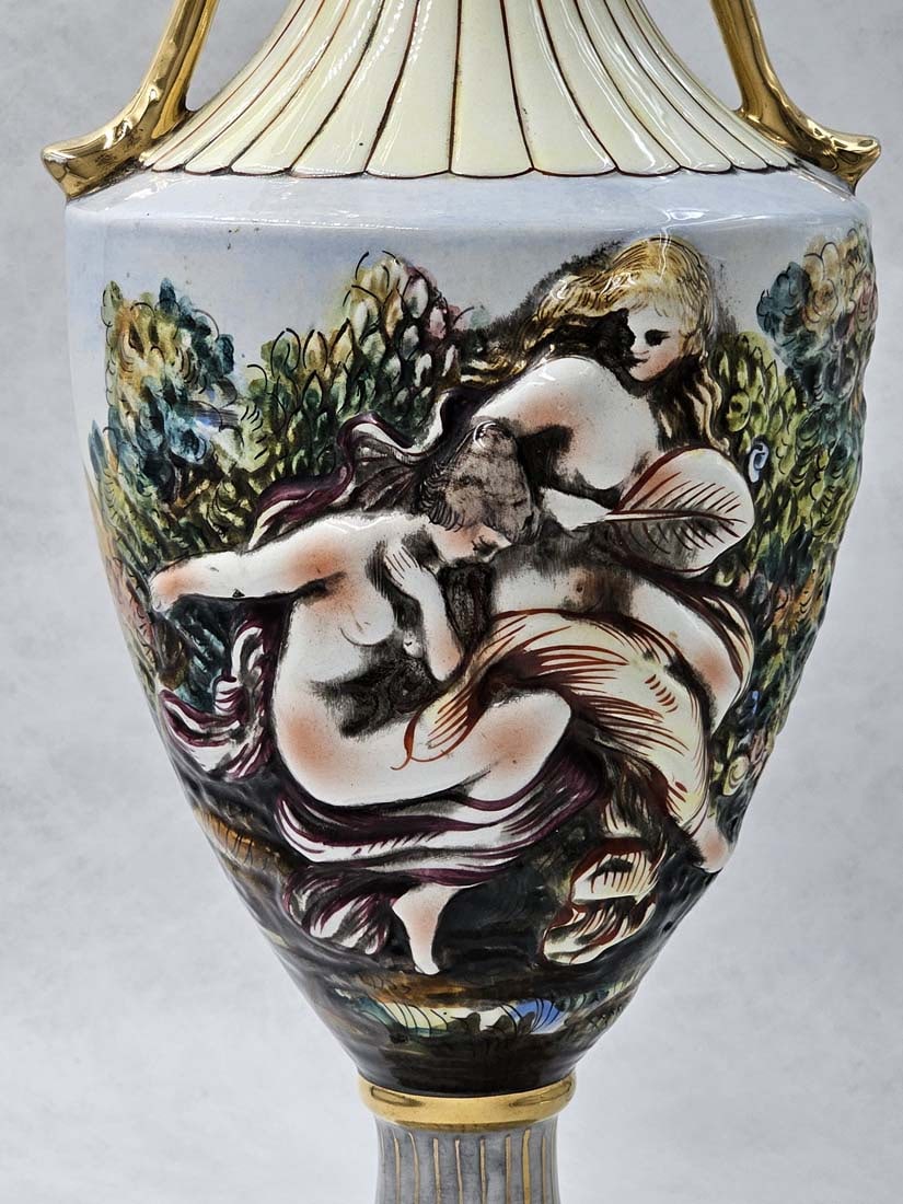 Large Capodimonte Bernini Hand Painted Vase, Hallmarked - 5