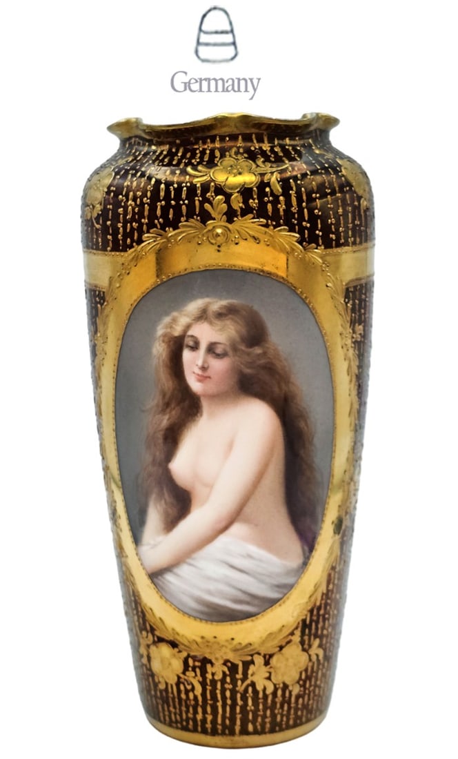 19th C. Hand Painted Royal Vienna Porcelain Vase Signed By Wagner: 19th C. Hand Painted Royal Vienna Porcelain Vase Signed By Wagner. H 7" x W 4"