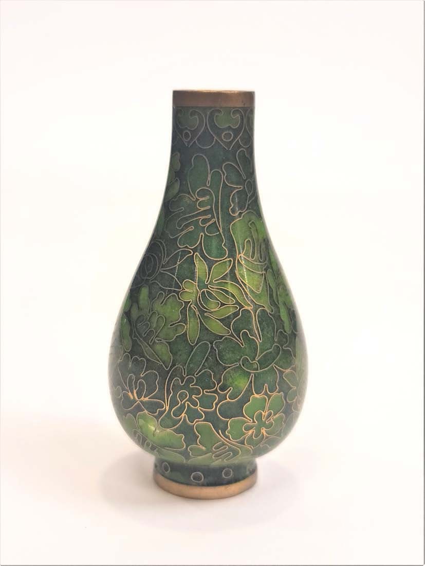 Chinese Closene Enamel Vase - 2