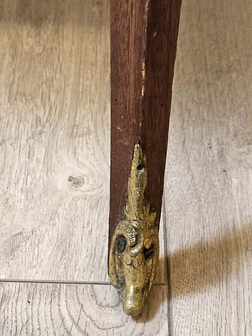 18th C. Louis XV Style Marquetry side Table - 10
