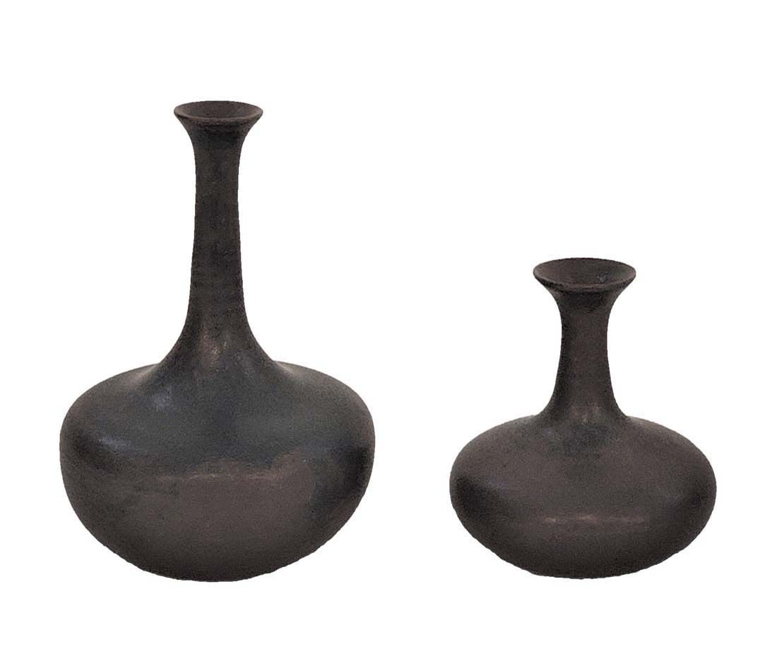 Pair Of Chinese Pottery Miniature Vases: Pair Of Chinese Pottery Miniature Vases. L: H 3" x W 2" x L 2" S: H 2" x W 1.5" x L 1.5"